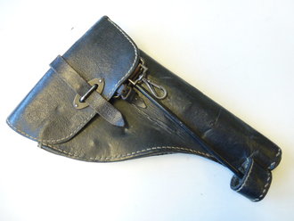 Tasche für die Leuchtpistole der Wehrmacht aus Ersatzmaterial datiert 1941, dazu der passende Putzstock, dieser ebenfalls 1941 gestempelt.