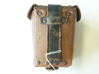 1.Weltkrieg, Tasche für Gasschutzbrille aus Presspappe datiert 1916