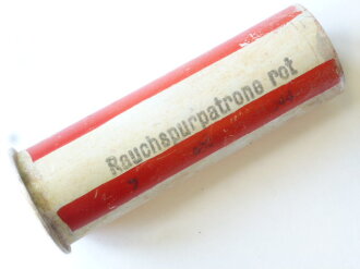 Rauchspurpatrone rot, Abgeschossene, leere Aluminiumhülse datiert 1944