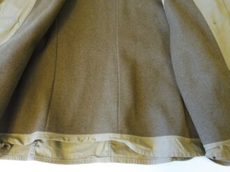 U.S. Army Mackinaw Coat ( so called Jeep Coat) datiert 1942. Used, good condition Schulterbreite 45 cm, Armlänge 63 cm, Von Achsel zu Achsel gemessen 60 cm