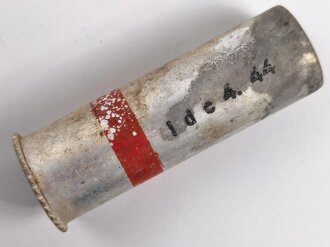 Abgeschossene Aluminiumhülse für die Signalpatrone Einzelstern Rot, datiert 1944, Hersteller ldc (Deutsche Pyrotechn. Fabriken G.m.b.H. Werk Cleebronn)