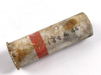 Abgeschossene Aluminiumhülse für die Signalpatrone Einzelstern Rot, datiert 1944, Hersteller ldc (Deutsche Pyrotechn. Fabriken G.m.b.H. Werk Cleebronn)