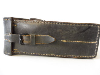 Tasche zum Brustmikrofon 33 der Wehrmacht datiert 1940