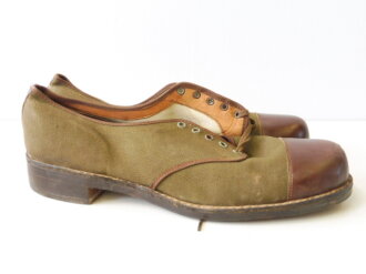 Kanada 2.Weltkrieg, Paar Halbschuhe in sehr gutem Zustand datiert 1942, Sohlenlänge 31,5cm