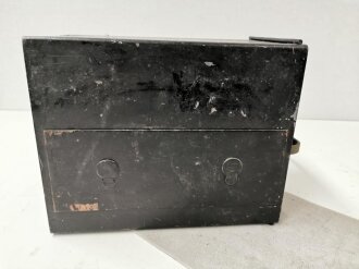 British WWII AC Power Unit for Communication Reveiver P.C.R. ZA26706 - Philips Electrical. Original paint, function not checked