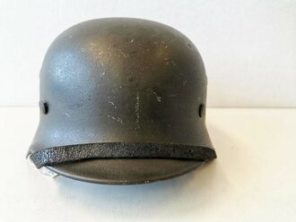 Heer, Stahlhelm Modell 1940. Original lackiertes...