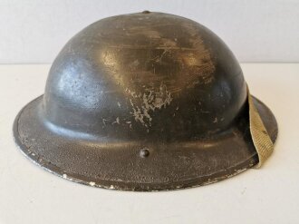 Großbritannien Stahlhelm MKII. Originallack, keinerlei Markierungen sichtbar