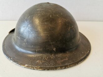 Großbritannien Stahlhelm MKII. Originallack, keinerlei Markierungen sichtbar