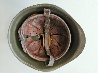 Tschechische Republik, Stahlhelm Russiches Modell 1940  mit Innenfutter Tschechei. Originallack