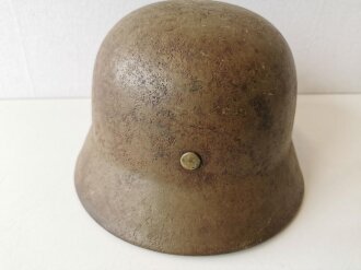 Norwegen , Stahlhelm Nachkrieg, ursprünglich ein deutscher M40, entsprechend umlackiert, das Leder im Innenfutter erneuert und weiterverwendet