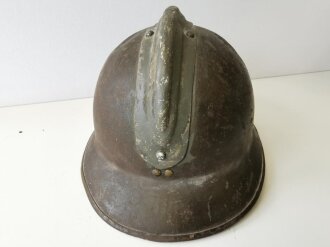 Frankreich, Stahlhelm M26 der Infanterie. Originallack, das Emblem alter Art, ungereinigtes Stück