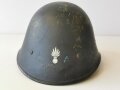 Niederlande, Stahlhelm in der Form des M34, ohne frontseitiges Abzeichen, schwarz überlackiert für Polizei ?