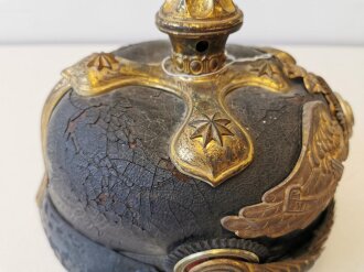 Preußen, Pickelhaube für einen General. Ungereinigter Speicherfund, in allen Teilen original und zusammengehörig