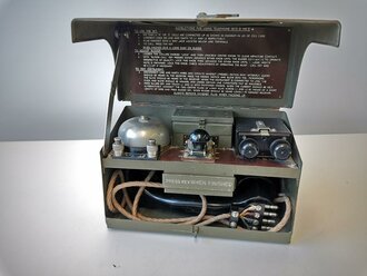 British WWII Field Telephone D MkV, loooks complete,...