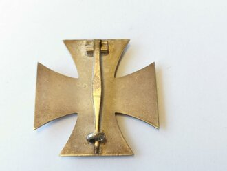 Eisernes Kreuz 1. Klasse 1939, Hersteller 3 Kasten für Deumer Lüdenscheid. Magnetisches Stück mit vollständiger Schwärzung,  in passendem Etui