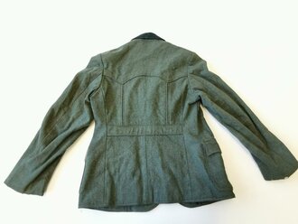 Trachtenjacke für Kinder aus Feldbluse der Wehrmacht, Nachkriegsumbau "Schwerter zu Pflugscharen"