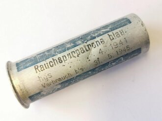 Rauchspurpatrone blau, Ageschosssen, leere Aluminiumhülse datiert 1941