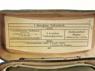 Paar Koppeltaschen für Krankenträger datiert 1937, zusammengehörig