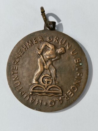 Westwall,  tragbare Medaille der Firma Grün  und...
