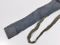 Tasche für die Gaswarnfähnchen der Wehrmacht, seltene Variante aus blauem Material, in sehr gutem Zustand