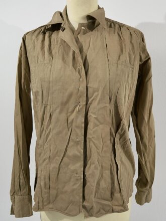 U.S. most likely WWII, Women´s Khaki Shirt, used  (Brustweite: 54 cm, Taille: 46 cm, Länge ab Schulter: 62 cm)