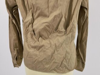 U.S. most likely WWII, Women´s Khaki Shirt, used  (Brustweite: 54 cm, Taille: 46 cm, Länge ab Schulter: 62 cm)