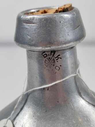 Russland 1.Weltkrieg, Feldflasche M1909 aus Aluminium, datiert 1910, stark gebrauch, keine Löcher.