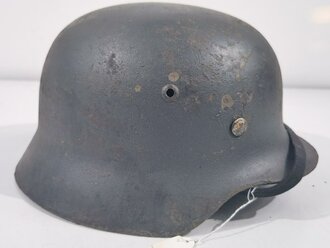 Stahlhelm Luftwaffe Modell 1940, in allen Teilen originales Stück, vermutlich sehr guter Wasserfund. Das Innenfutter eingefettet