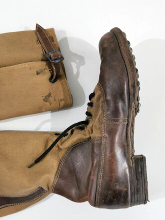 Luftwaffe, Paar Tropenstiefel. Stark getragenes Paar in gutem Gesamtzustand, die Sohlennägel neuzeitlich unschlau ergänzt